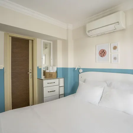 Aparthotel Xox 4*